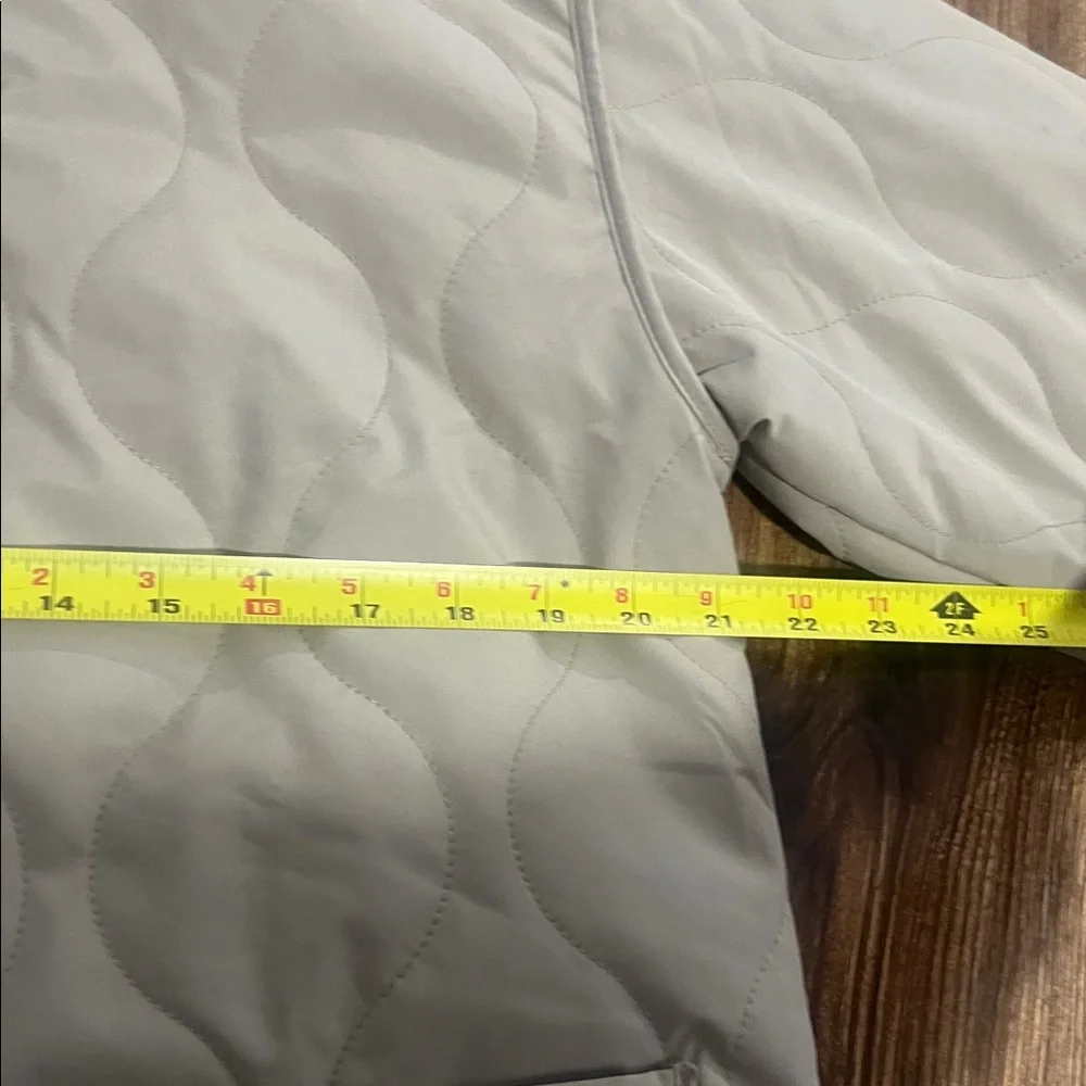 Chic Cream Quilted Jacket